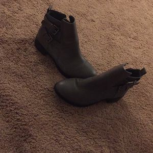 Gray old navy boots
